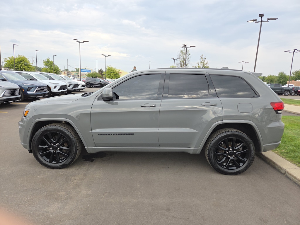 Used 2020 Jeep Grand Cherokee Altitude SUV