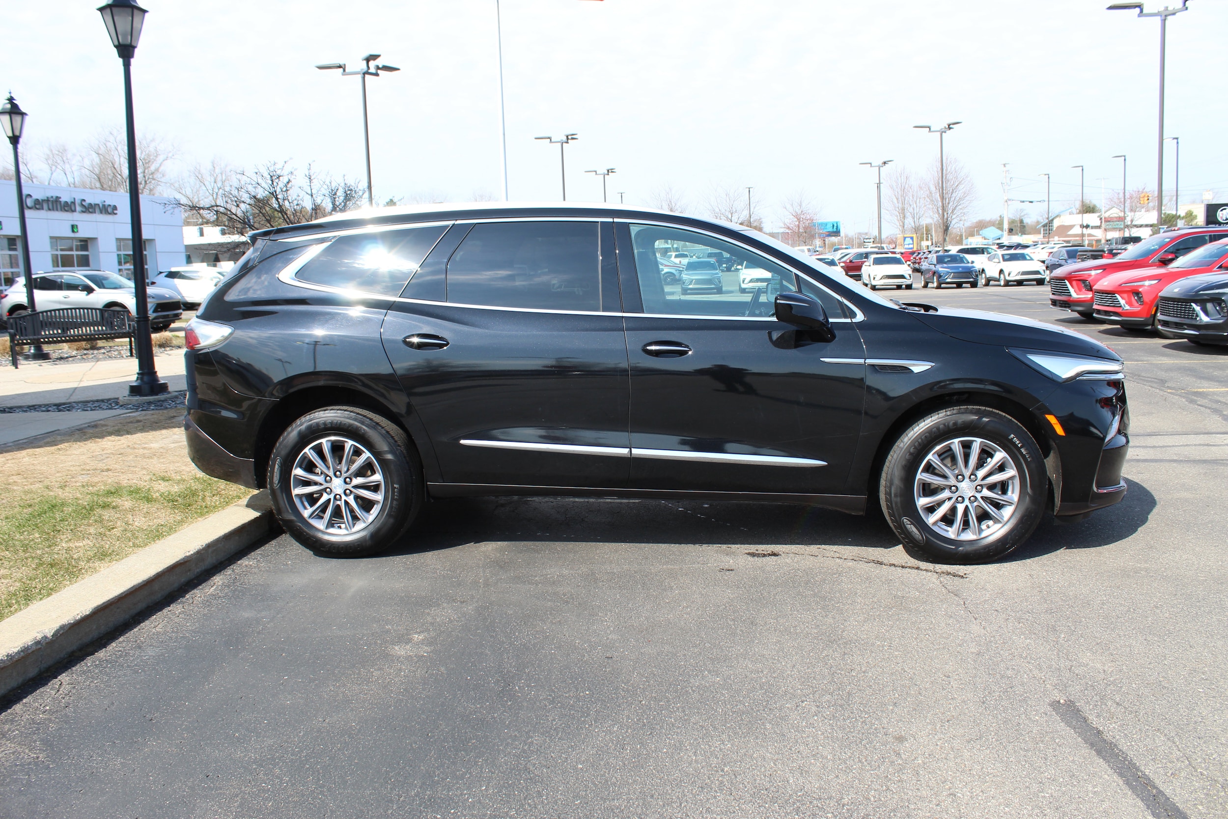 Used 2022 Buick Enclave Essence with VIN 5GAEVAKW5NJ155595 for sale in Saginaw, MI