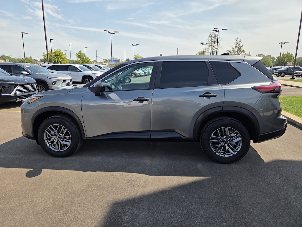 Used 2024 Nissan Rogue S SUV