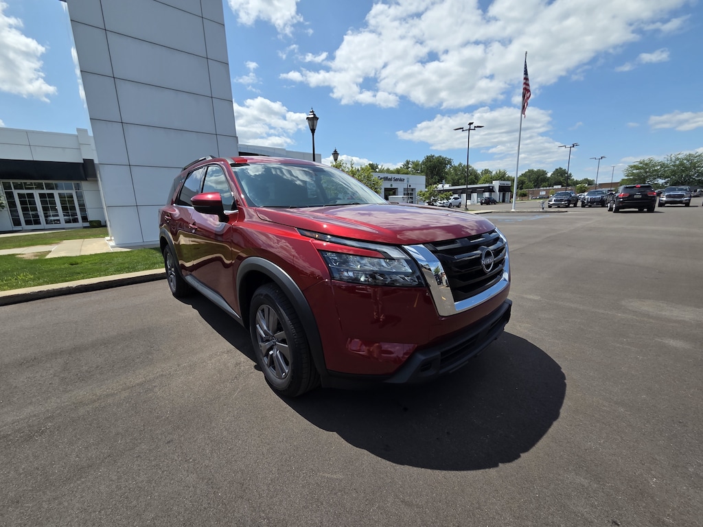 Used 2024 Nissan Pathfinder SV SUV
