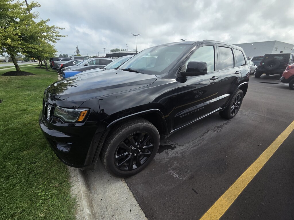 Used 2020 Jeep Grand Cherokee Altitude 4x4 SUV