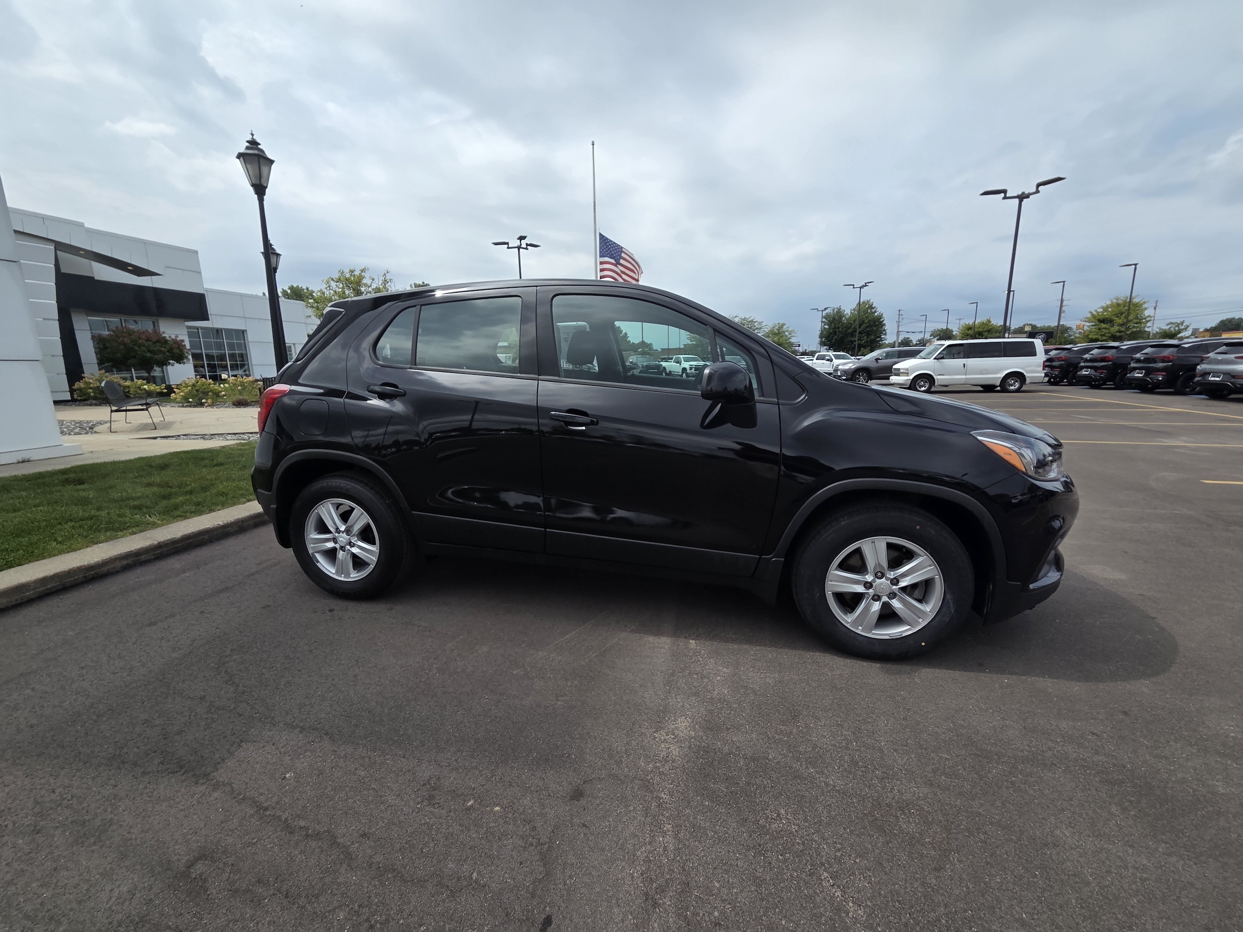 Used 2020 Chevrolet Trax LS with VIN 3GNCJKSB6LL322967 for sale in Saginaw, MI