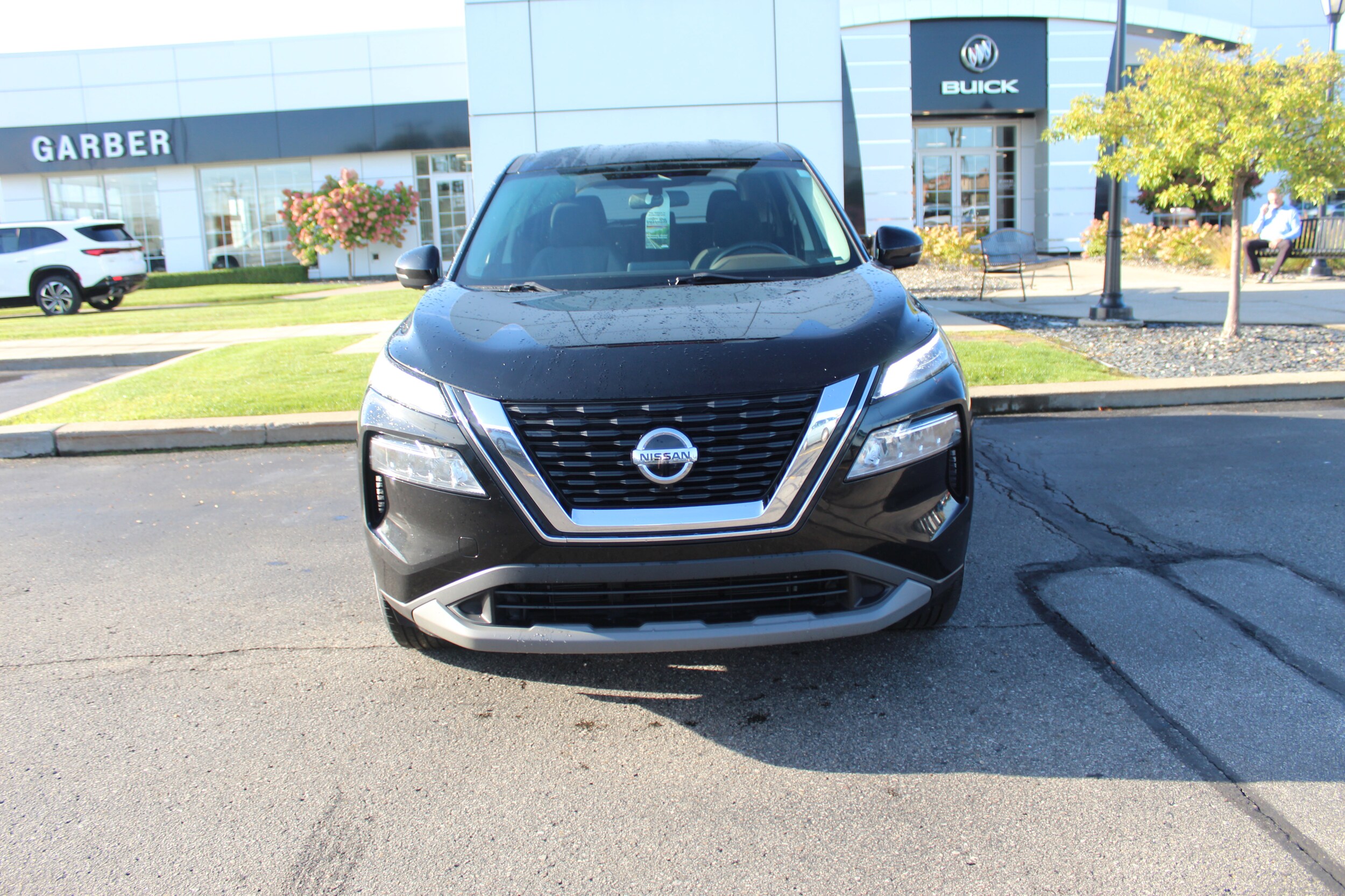 2021 Nissan Rogue SV AWD photo 3