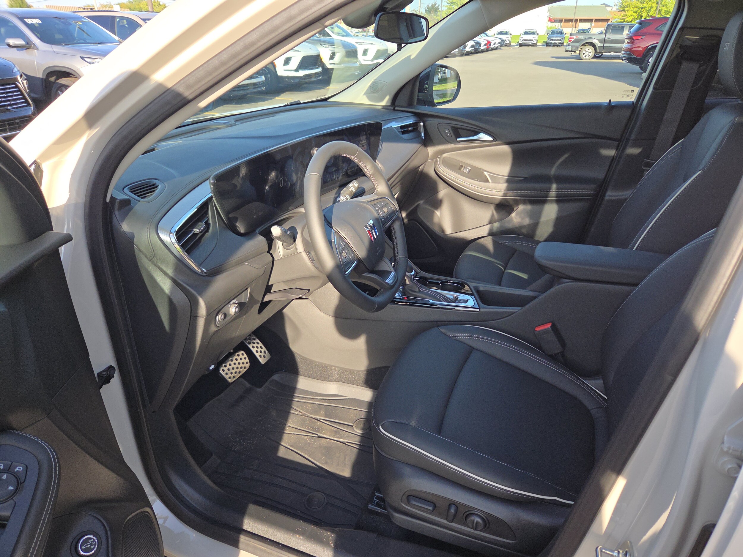 2026 Buick Encore GX Sport Touring - Photo 32
