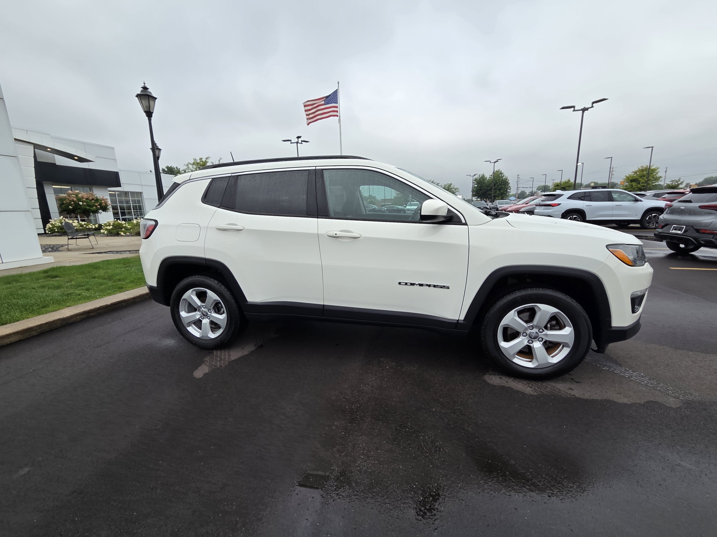 Used 2018 Jeep Compass Latitude with VIN 3C4NJDBB7JT316167 for sale in Saginaw, MI