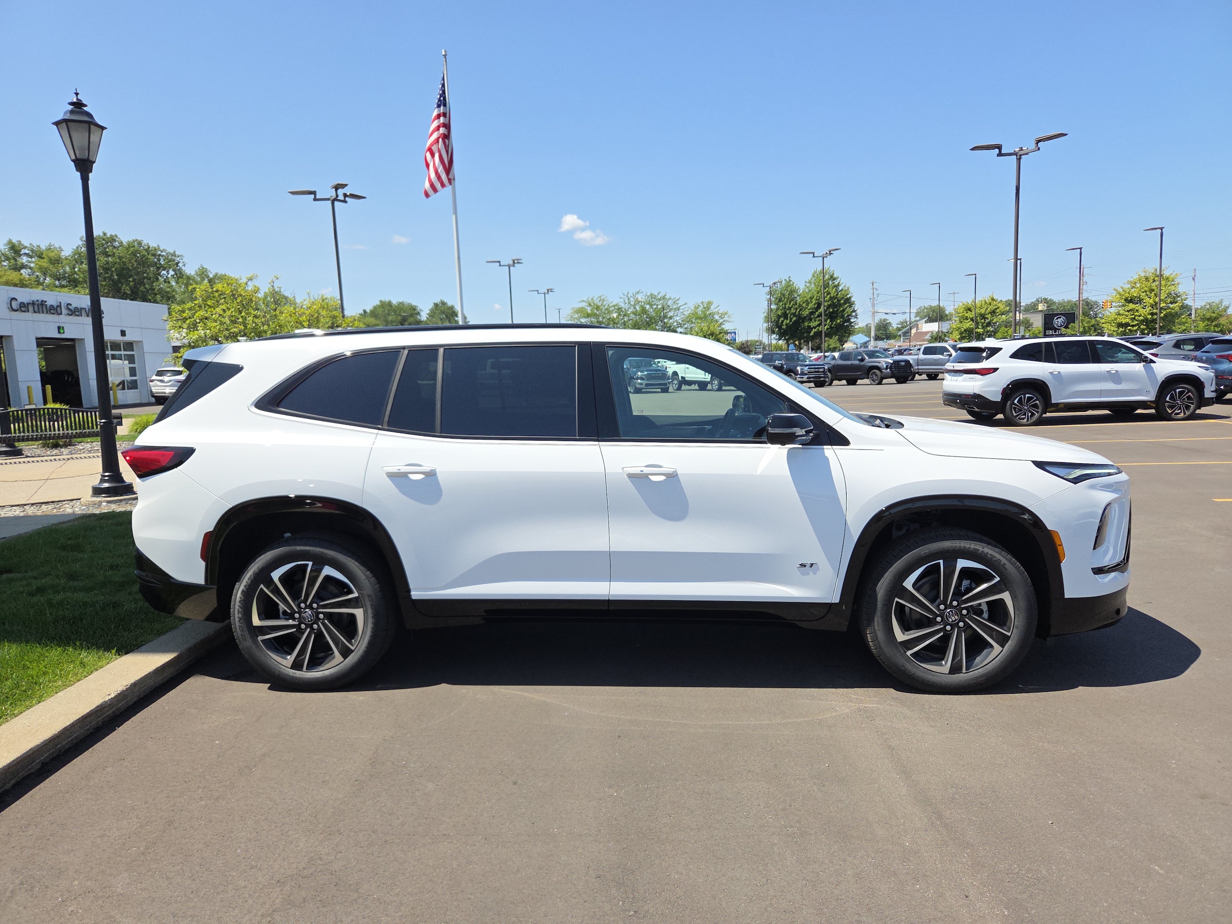 2026 Buick Enclave Sport Touring - Photo 8