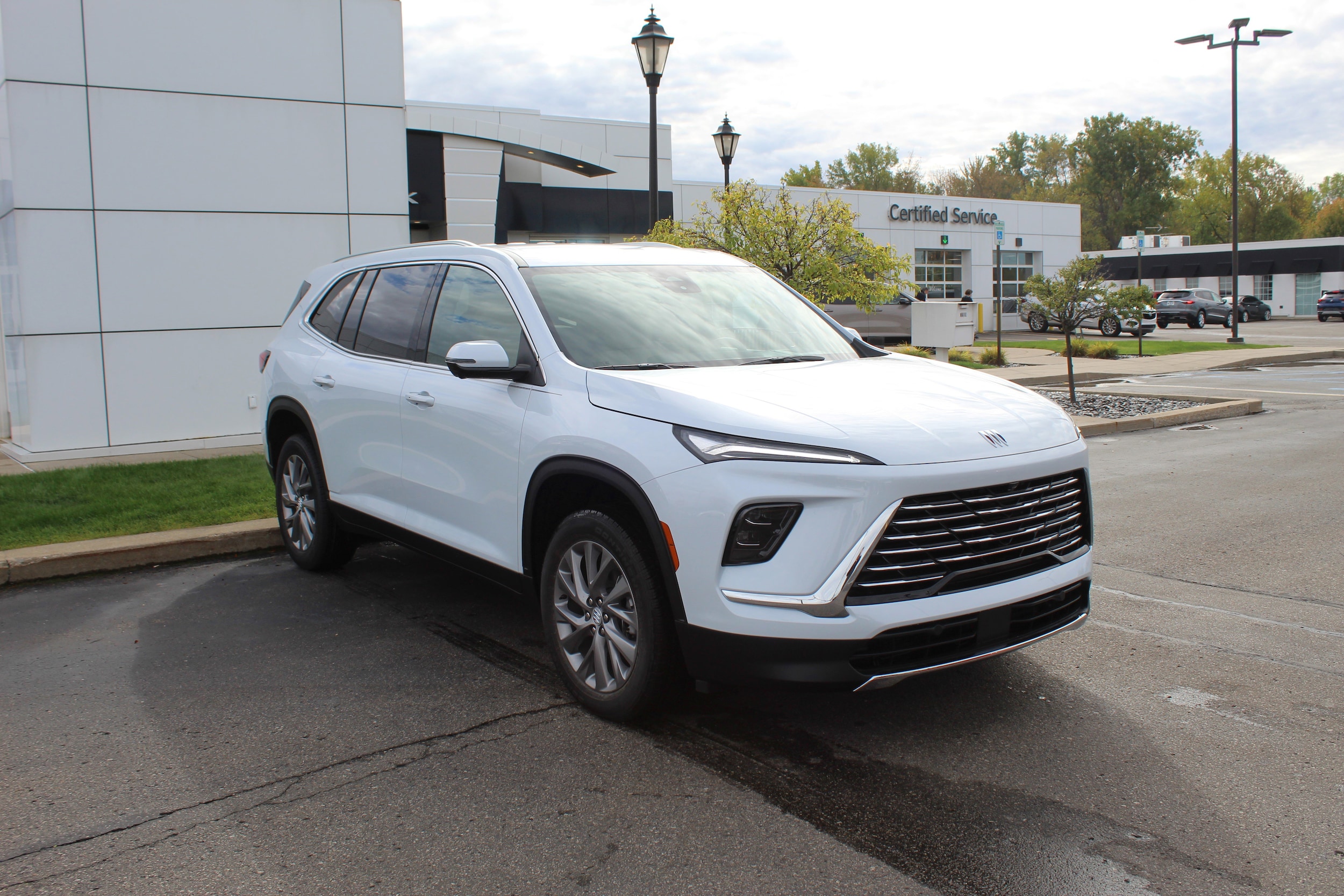 2026 Buick Enclave Preferred's photo