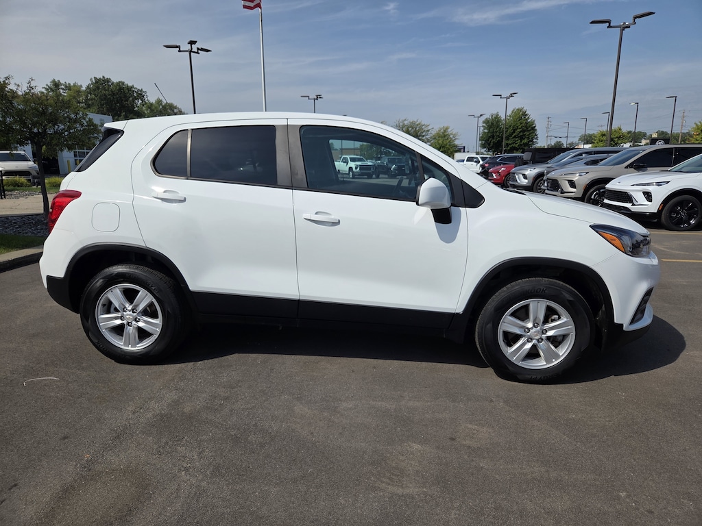 Used 2022 Chevrolet Trax LS SUV