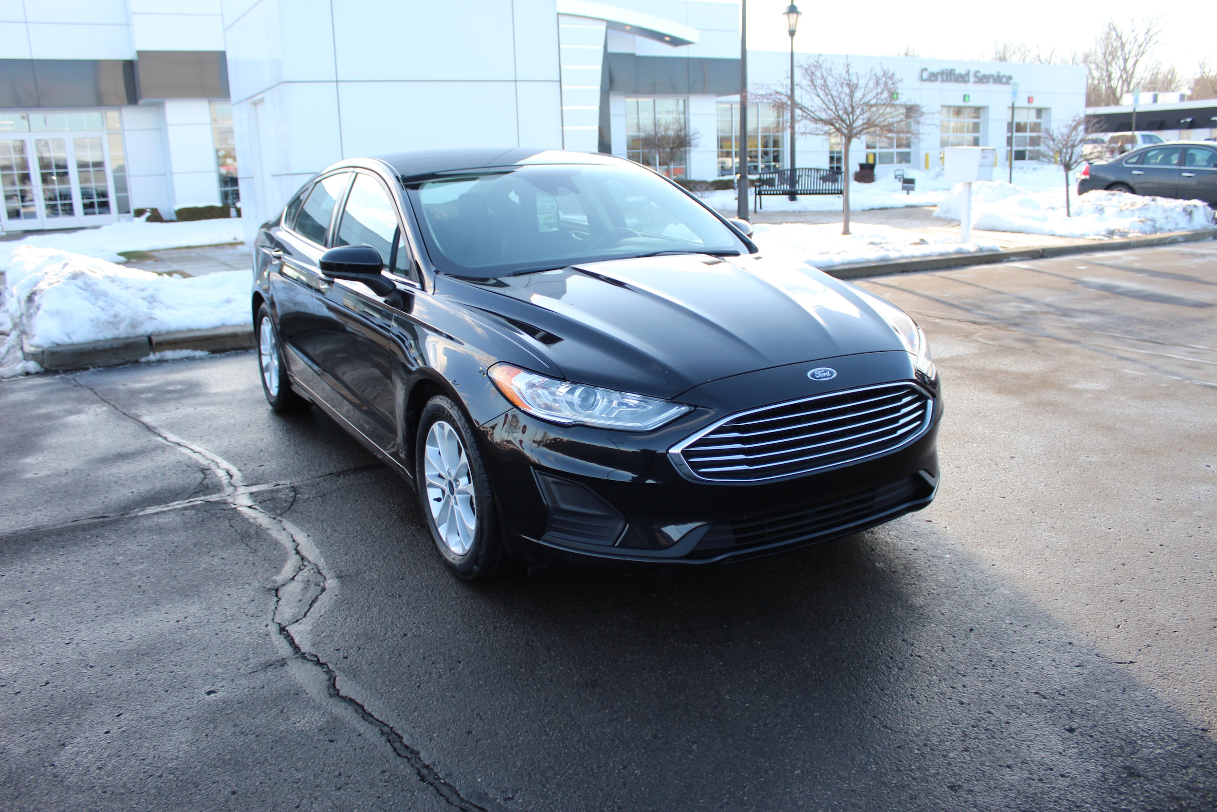 2020 Ford Fusion SE's photo