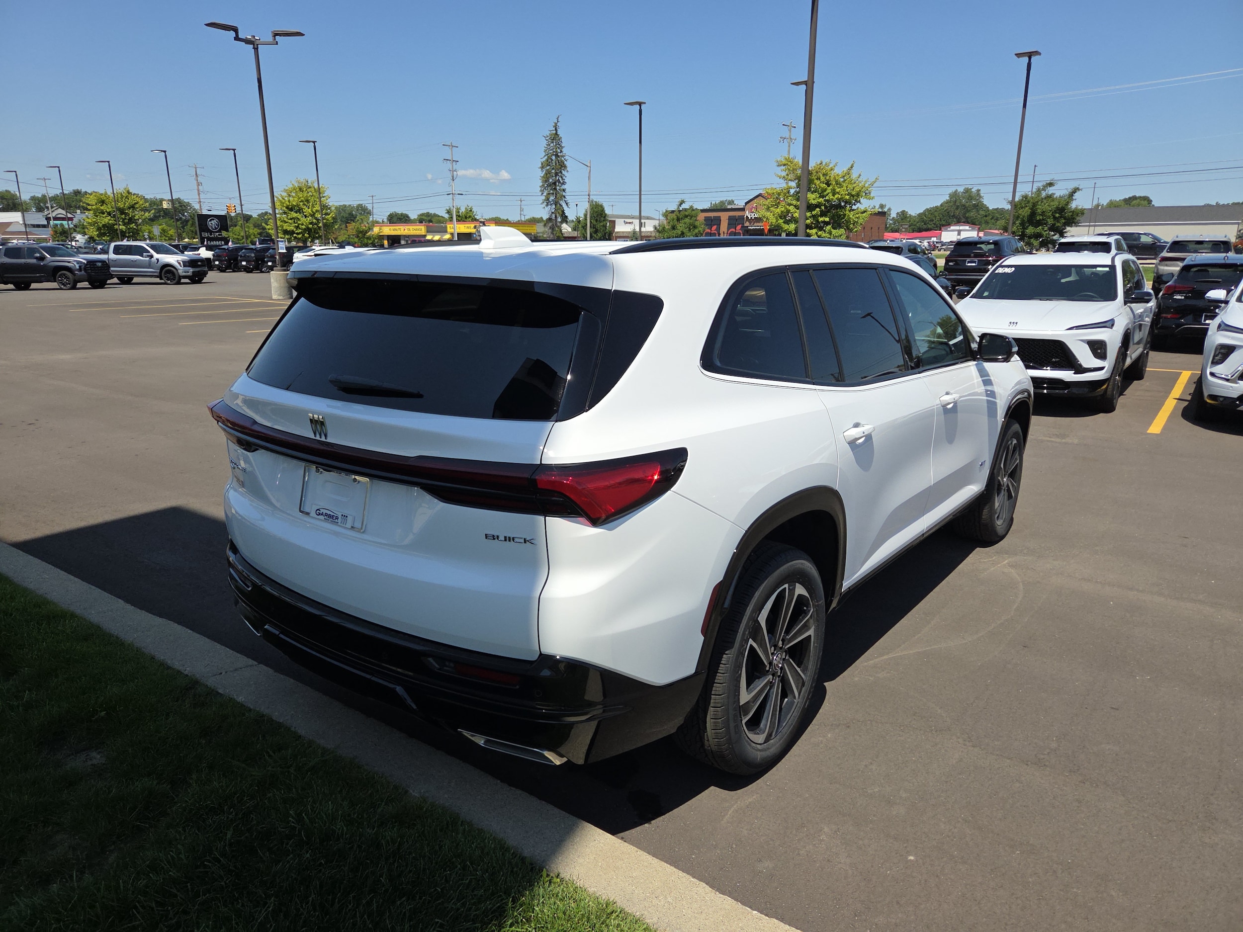 2026 Buick Enclave Sport Touring - Photo 7
