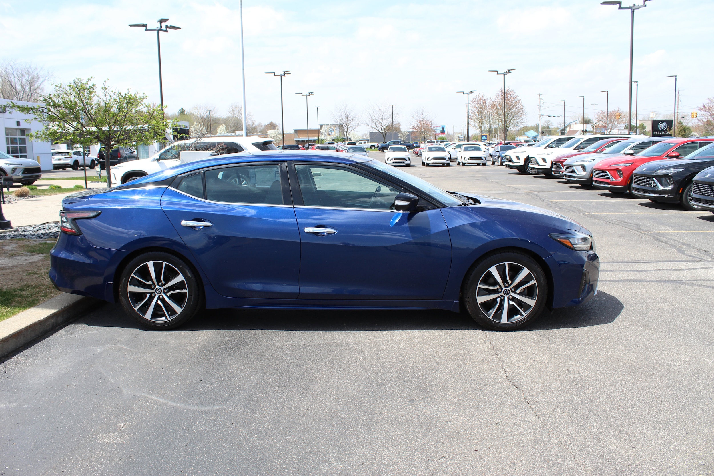 Used 2023 Nissan Maxima SL with VIN 1N4AA6DVXPC510543 for sale in Saginaw, MI