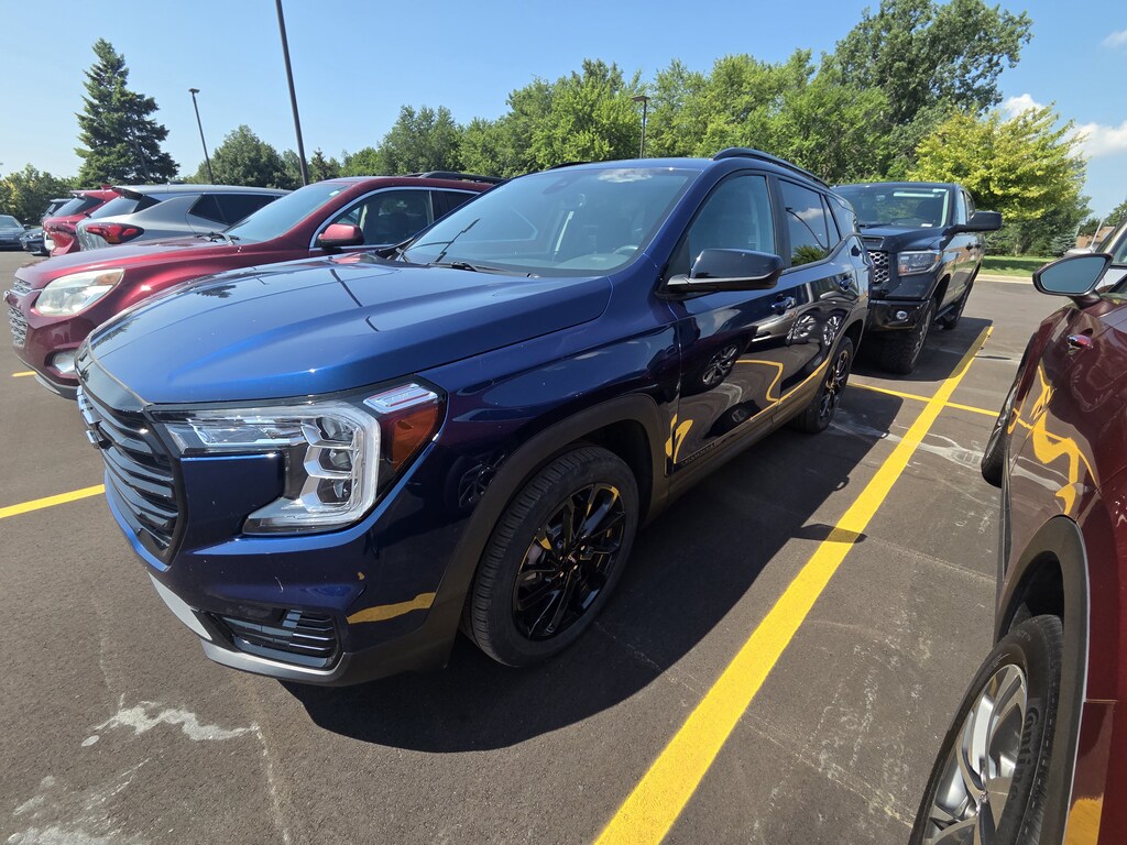 Used 2023 GMC Terrain SLE SUV