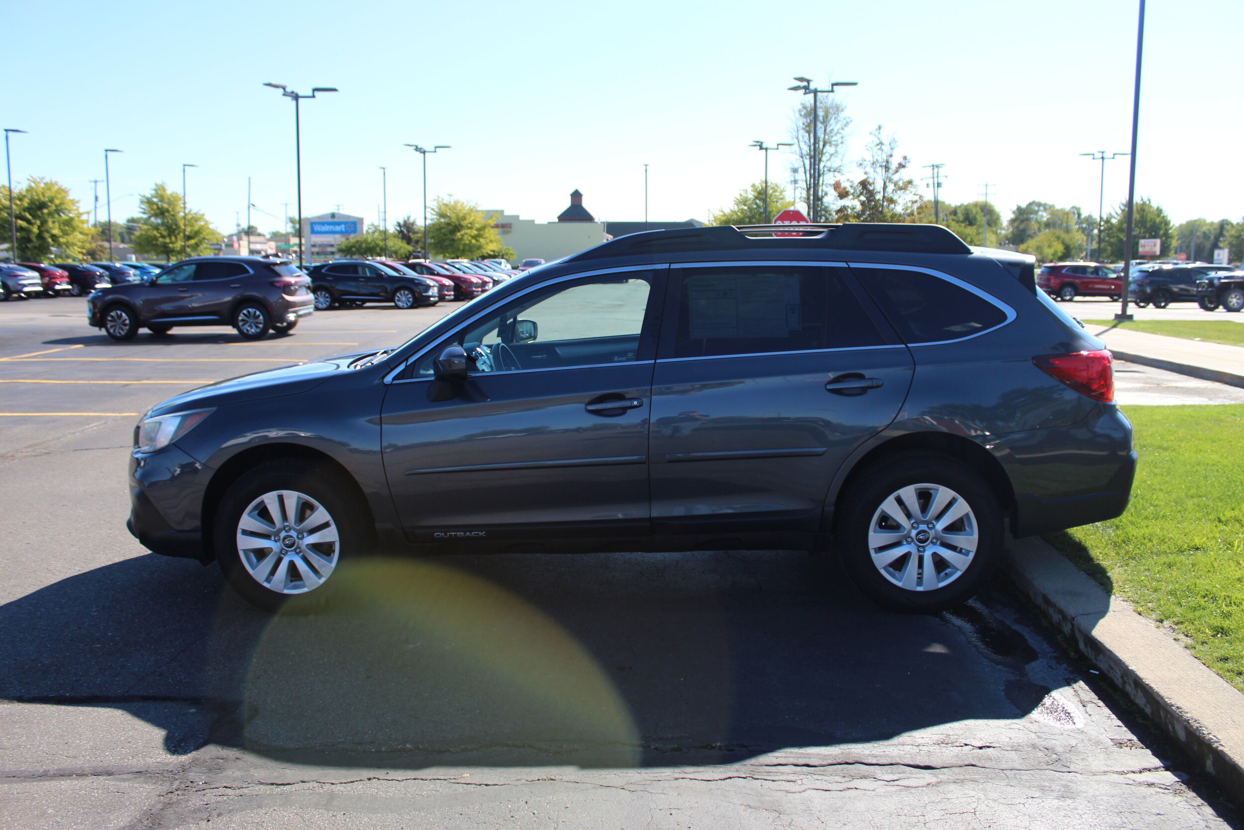 2019 Subaru Outback 2.5i Premium photo 4