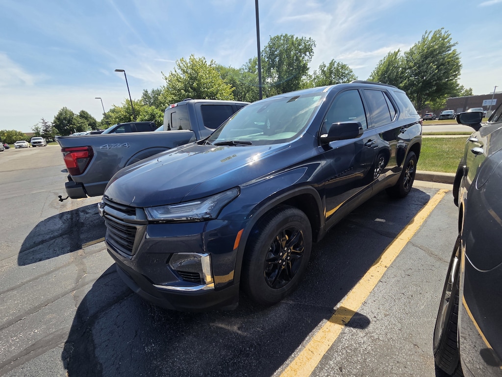 Used 2022 Chevrolet Traverse LS SUV