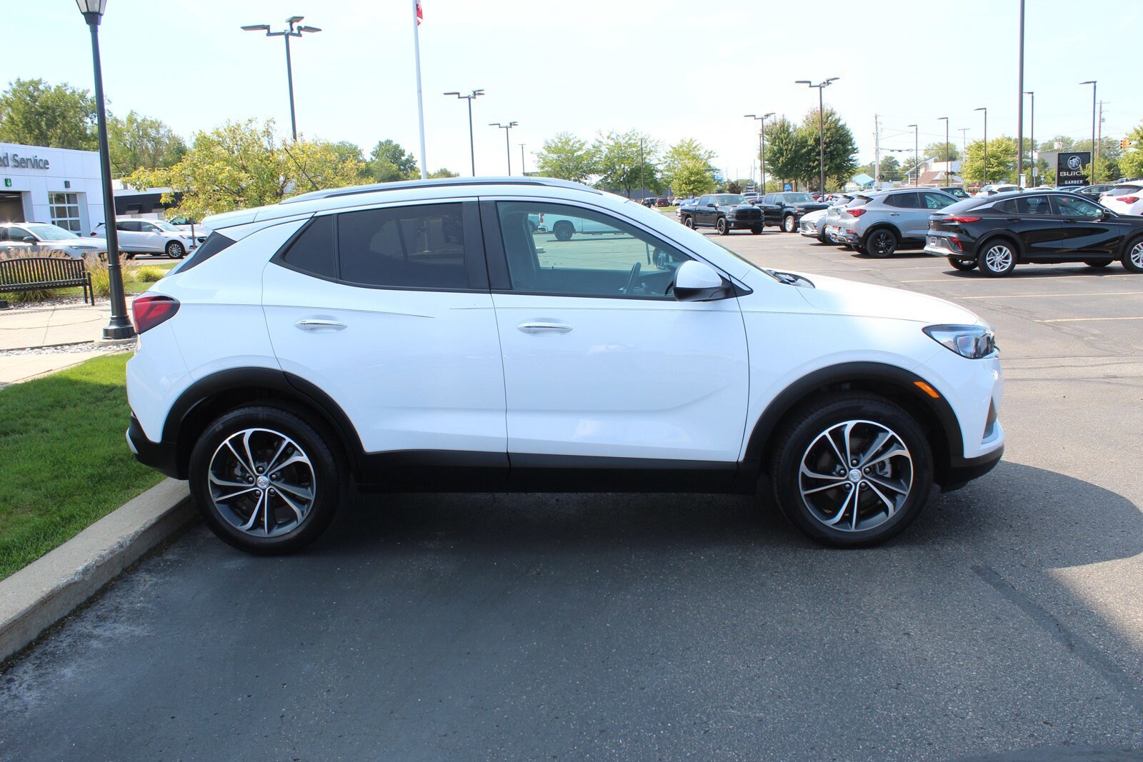 Used 2021 Buick Encore GX Select with VIN KL4MMDS20MB119277 for sale in Saginaw, MI