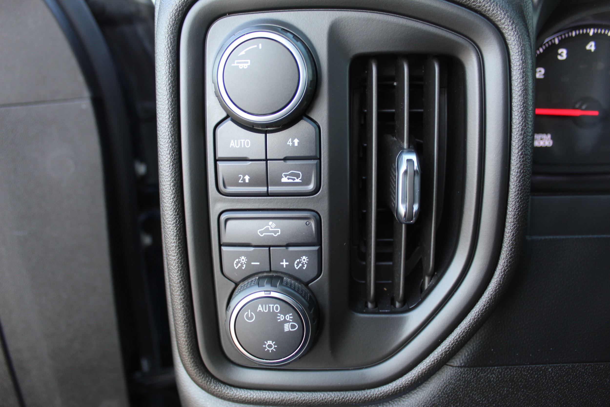 2020 Chevrolet Silverado 1500 Custom - Photo 13