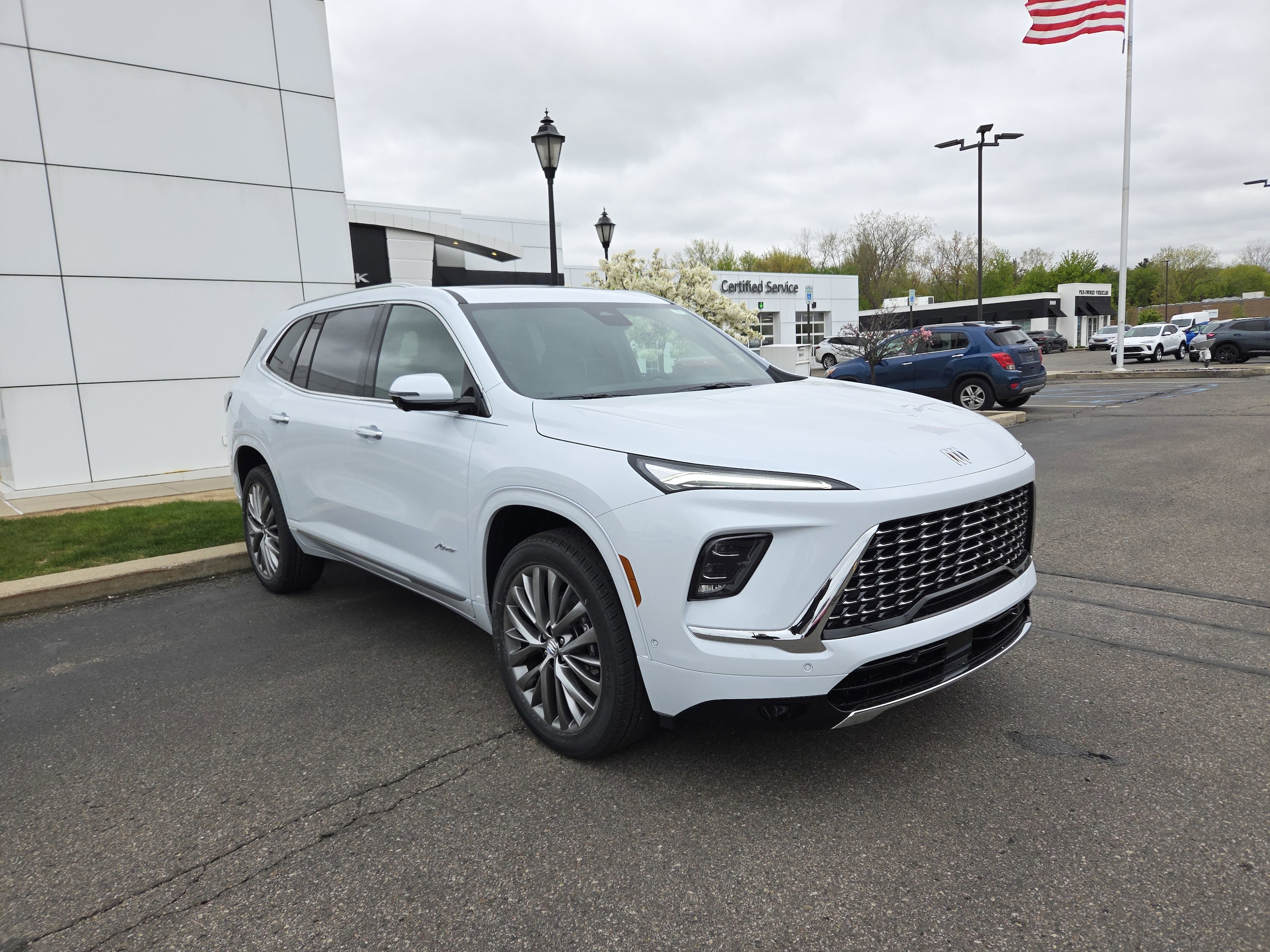 2026 Buick Enclave Avenir AWD's photo