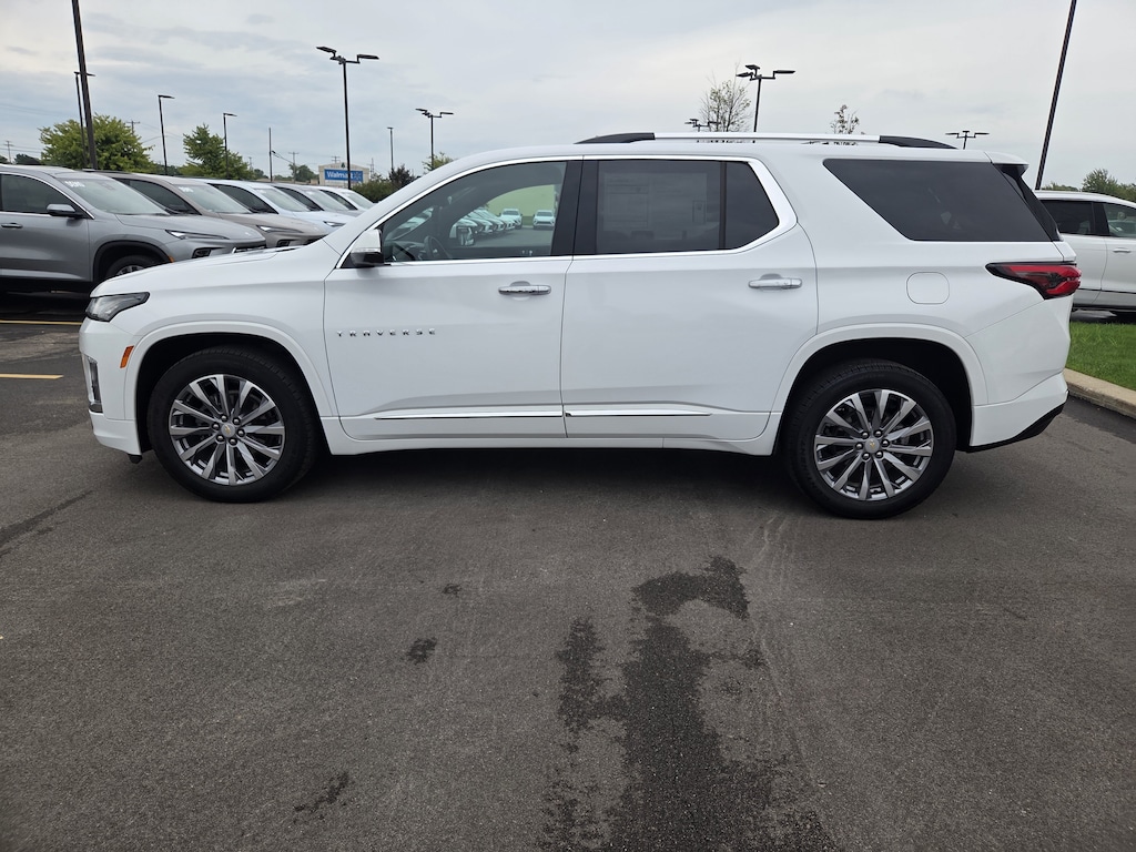 Used 2023 Chevrolet Traverse Premier SUV