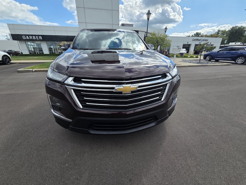 Used 2023 Chevrolet Traverse LT Cloth SUV