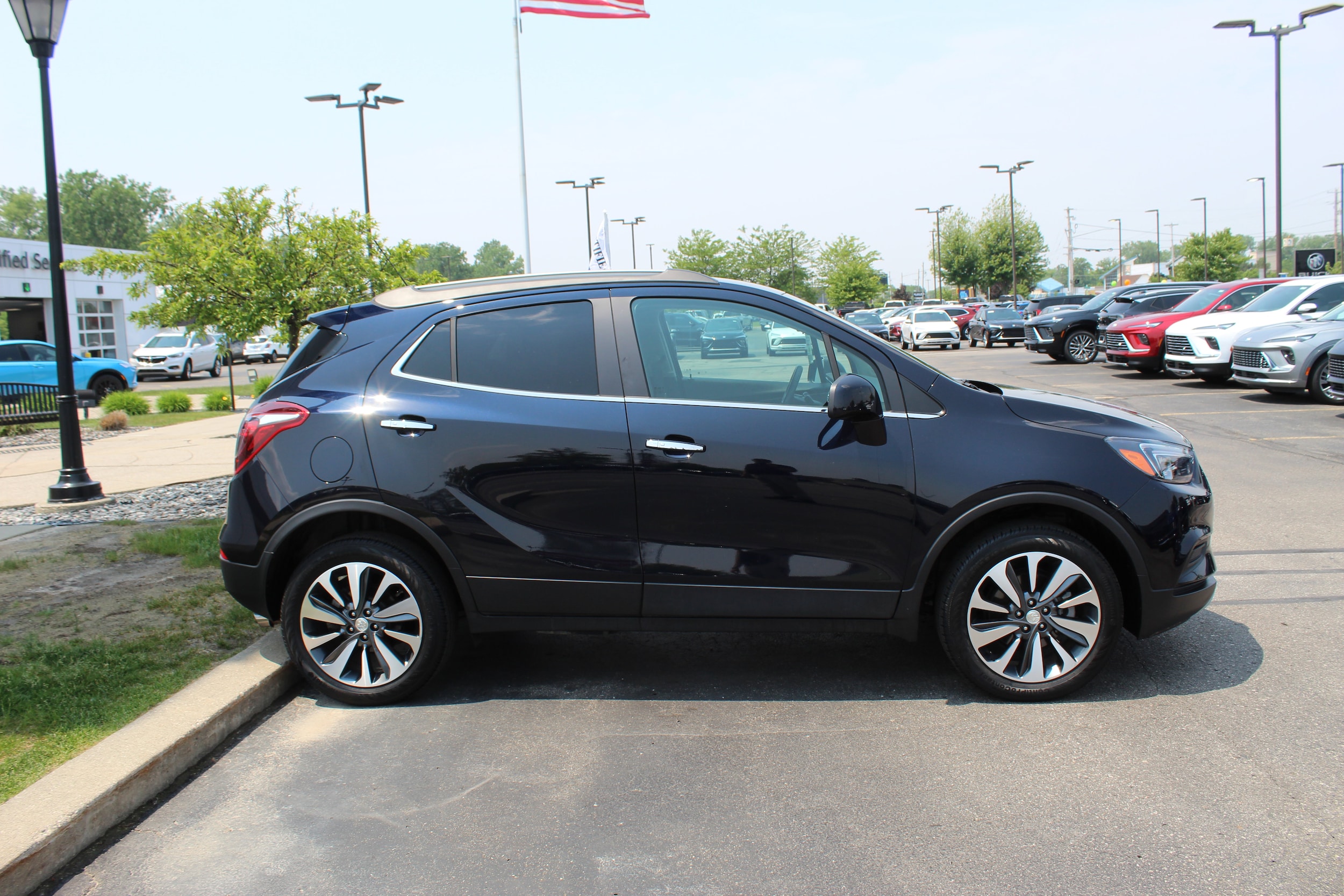 Certified 2022 Buick Encore Preferred with VIN KL4CJESM7NB563026 for sale in Saginaw, MI