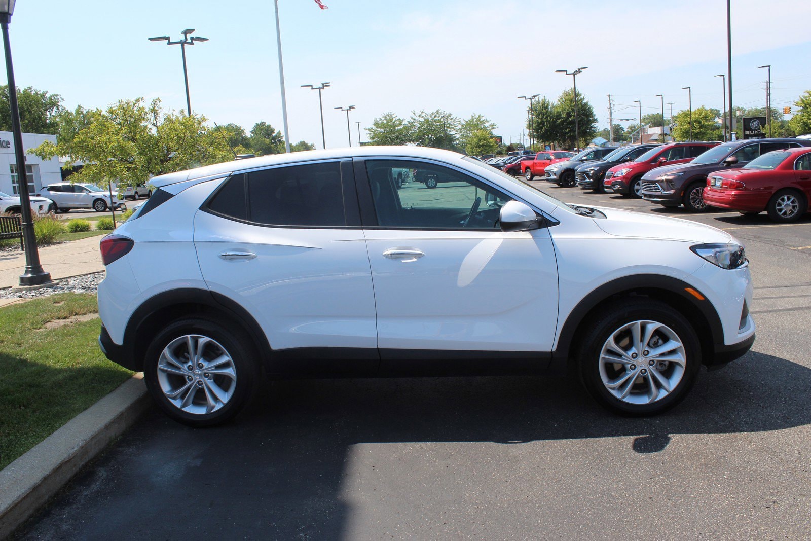 Used 2022 Buick Encore GX Preferred with VIN KL4MMCSL9NB054482 for sale in Saginaw, MI