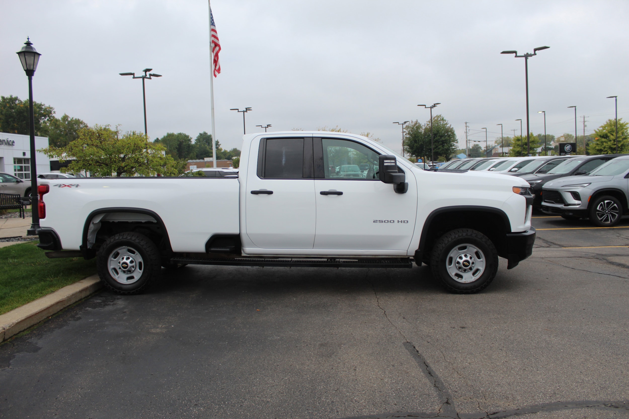 2021 Chevrolet Silverado 2500HD photo 2