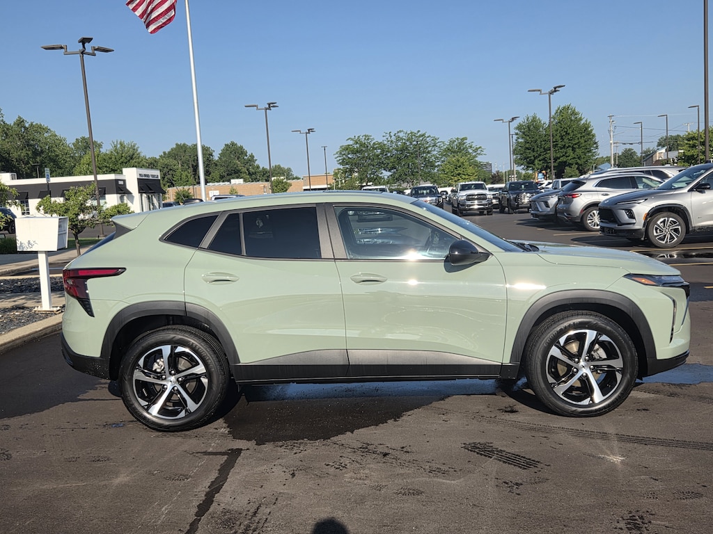 Used 2024 Chevrolet Trax 1RS SUV