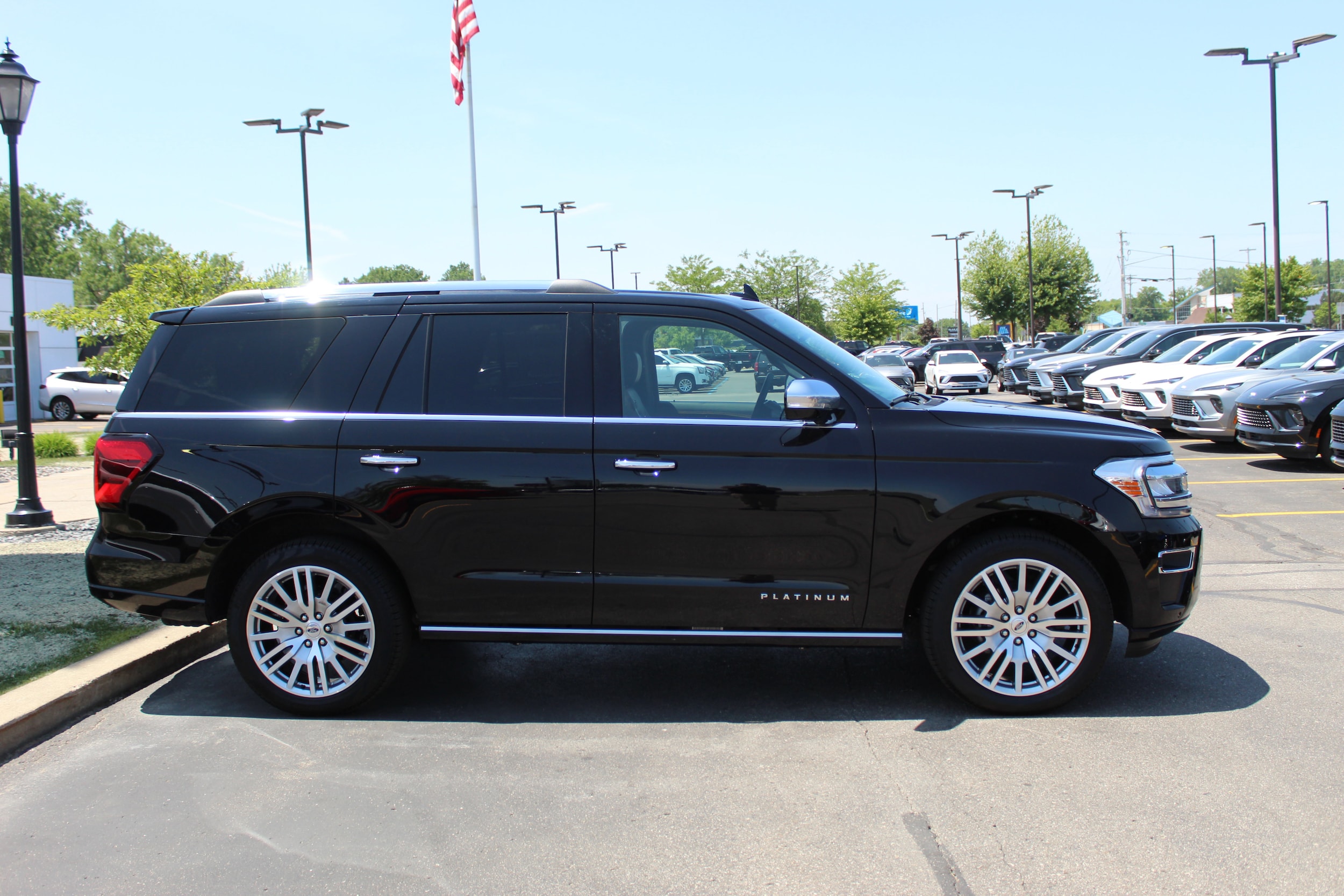 Used 2024 Ford Expedition Platinum with VIN 1FMJU1M80REA99672 for sale in Saginaw, MI