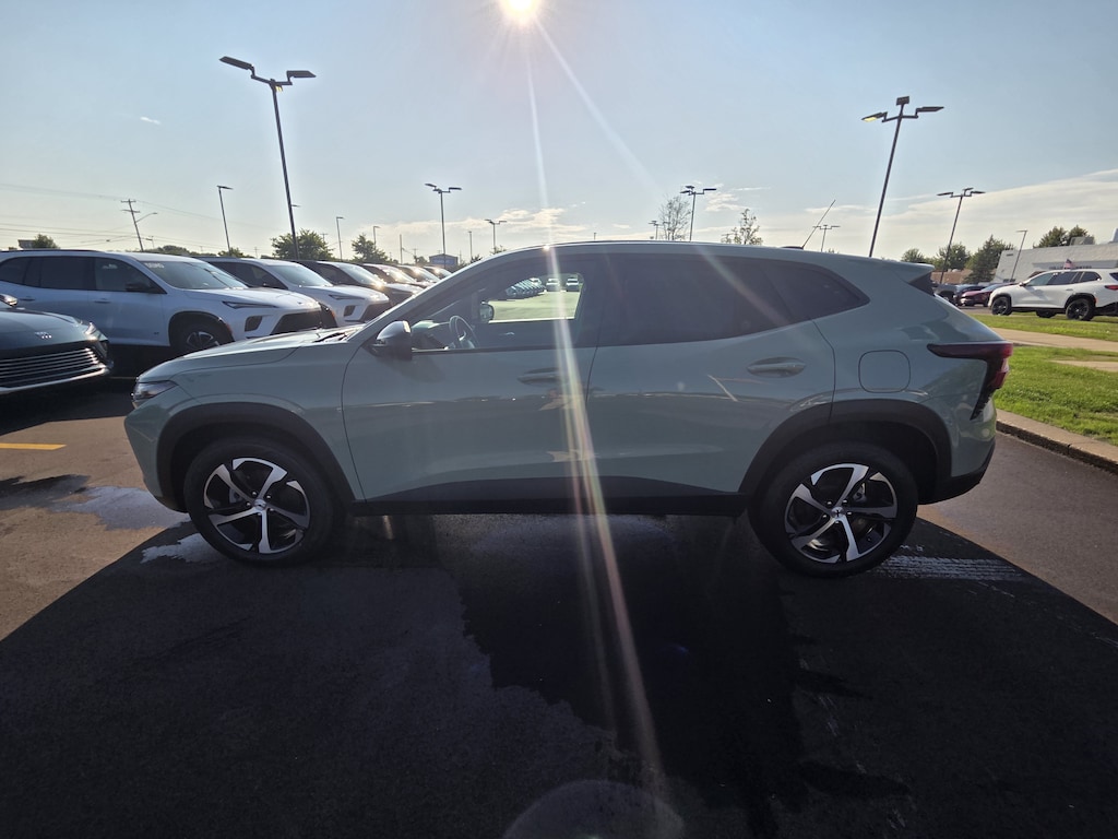 Used 2024 Chevrolet Trax 1RS SUV