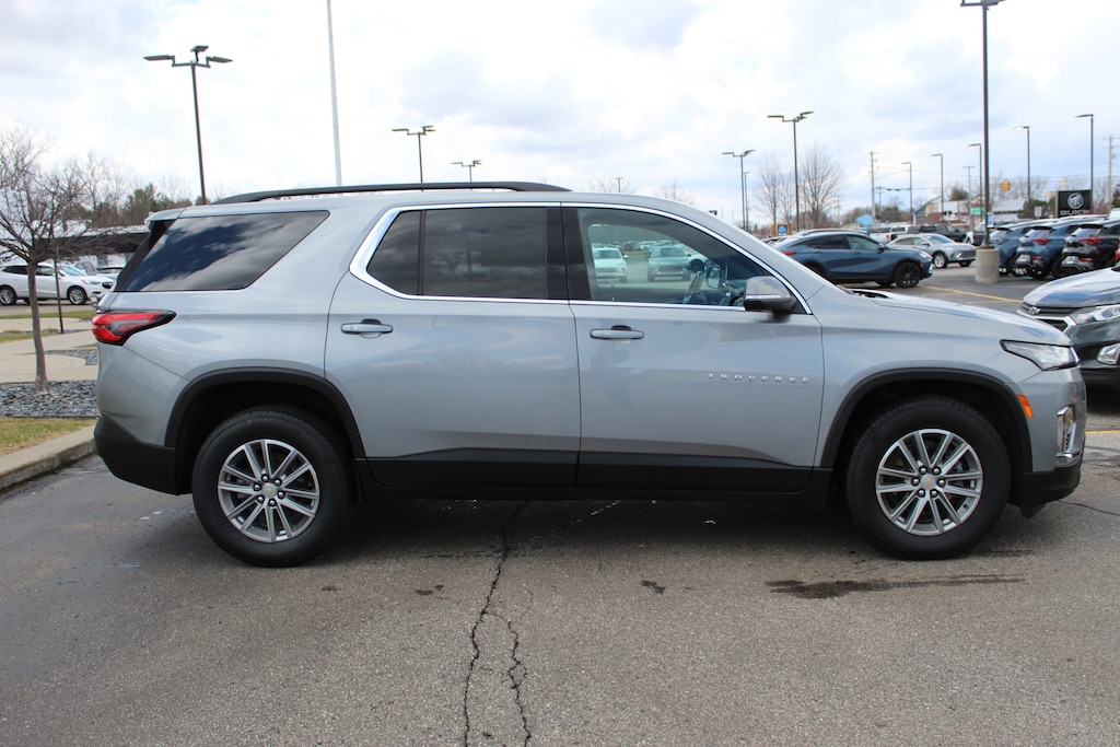 Used 2023 Chevrolet Traverse LT Leather SUV