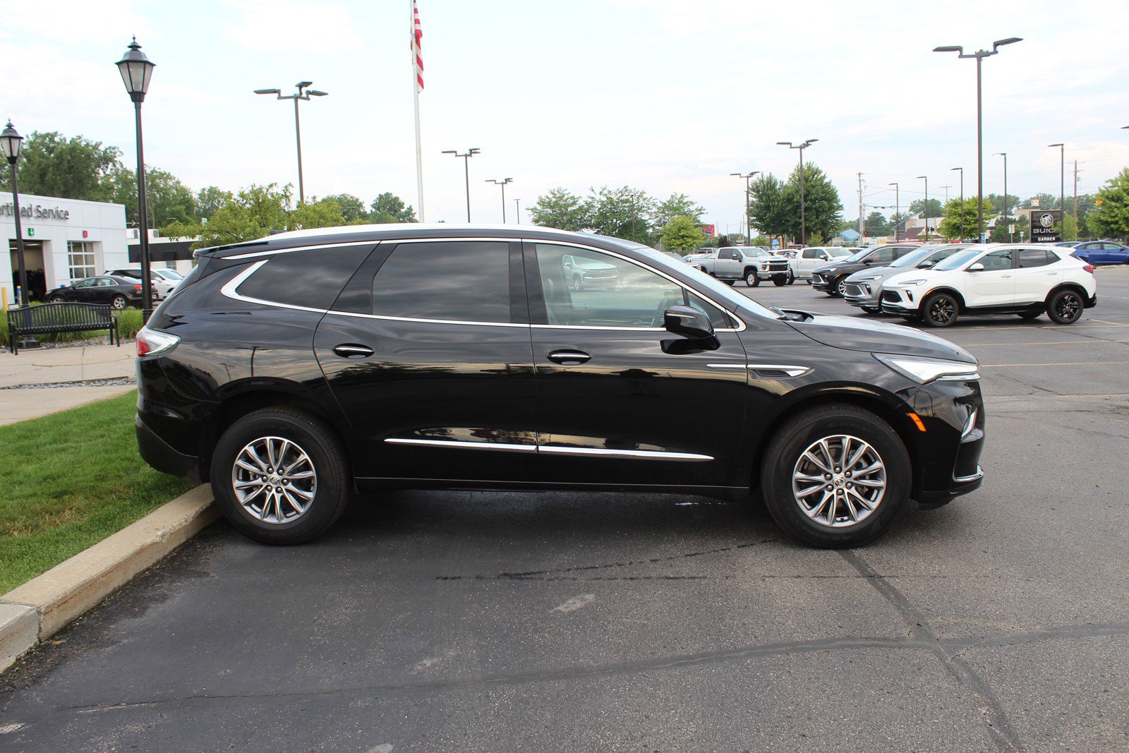 Used 2023 Buick Enclave Essence with VIN 5GAERBKW5PJ198007 for sale in Saginaw, MI