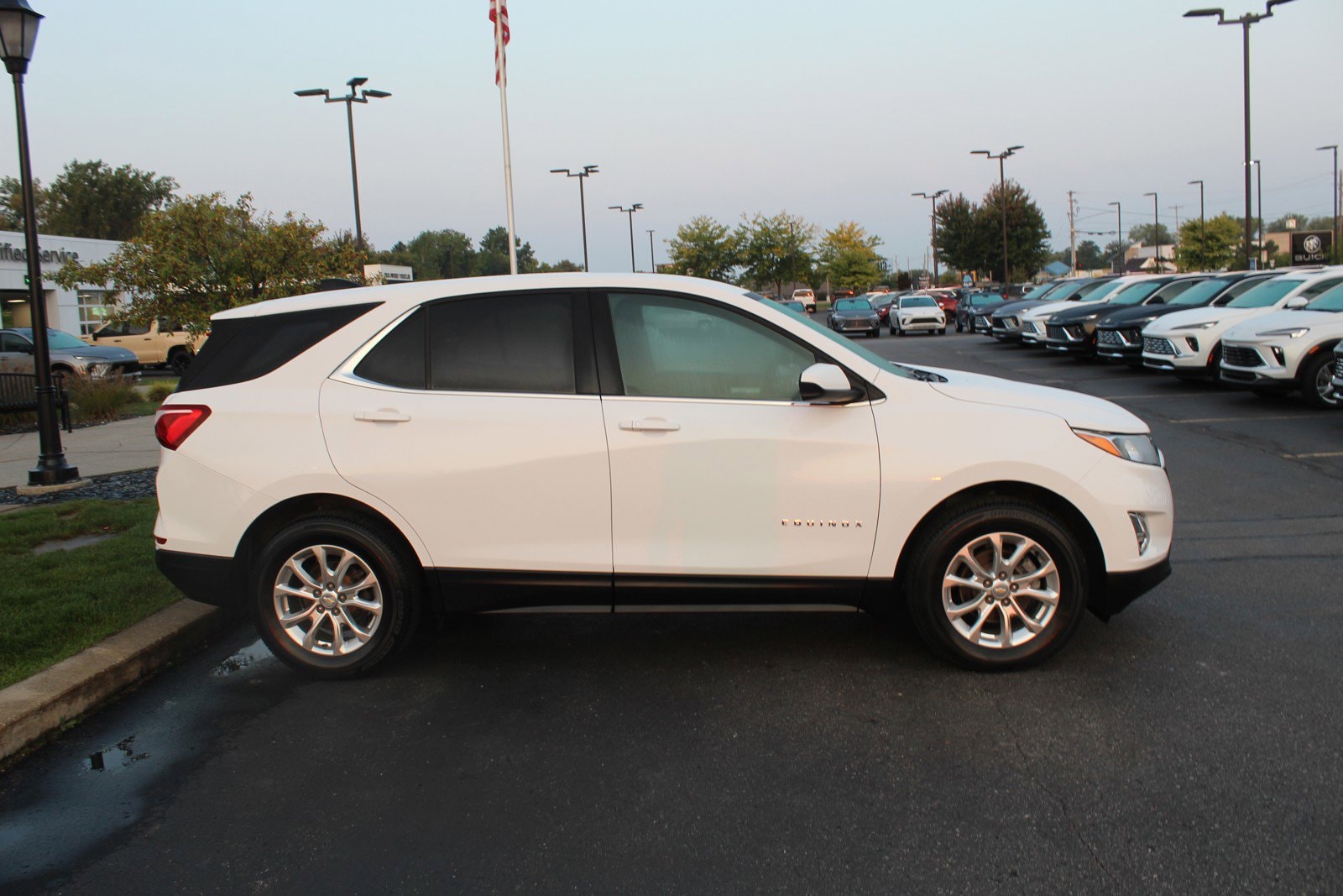 Used 2020 Chevrolet Equinox LT with VIN 2GNAXUEV3L6248631 for sale in Saginaw, MI