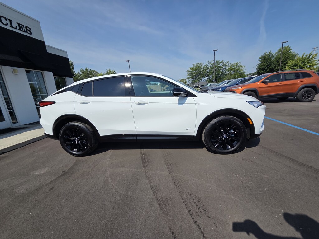 Used 2025 Buick Envista Sport Touring SUV