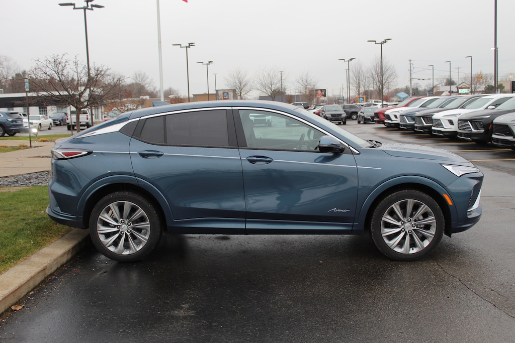 New 2026 Buick Envista Avenir SUV