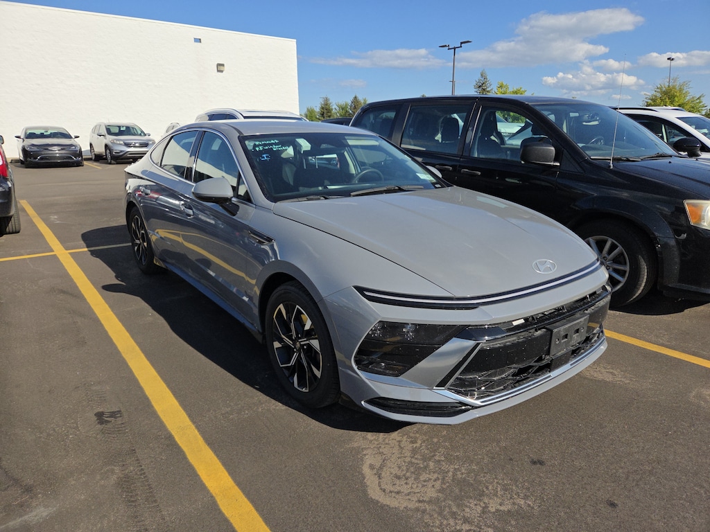 Used 2024 Hyundai Sonata SEL Sedan