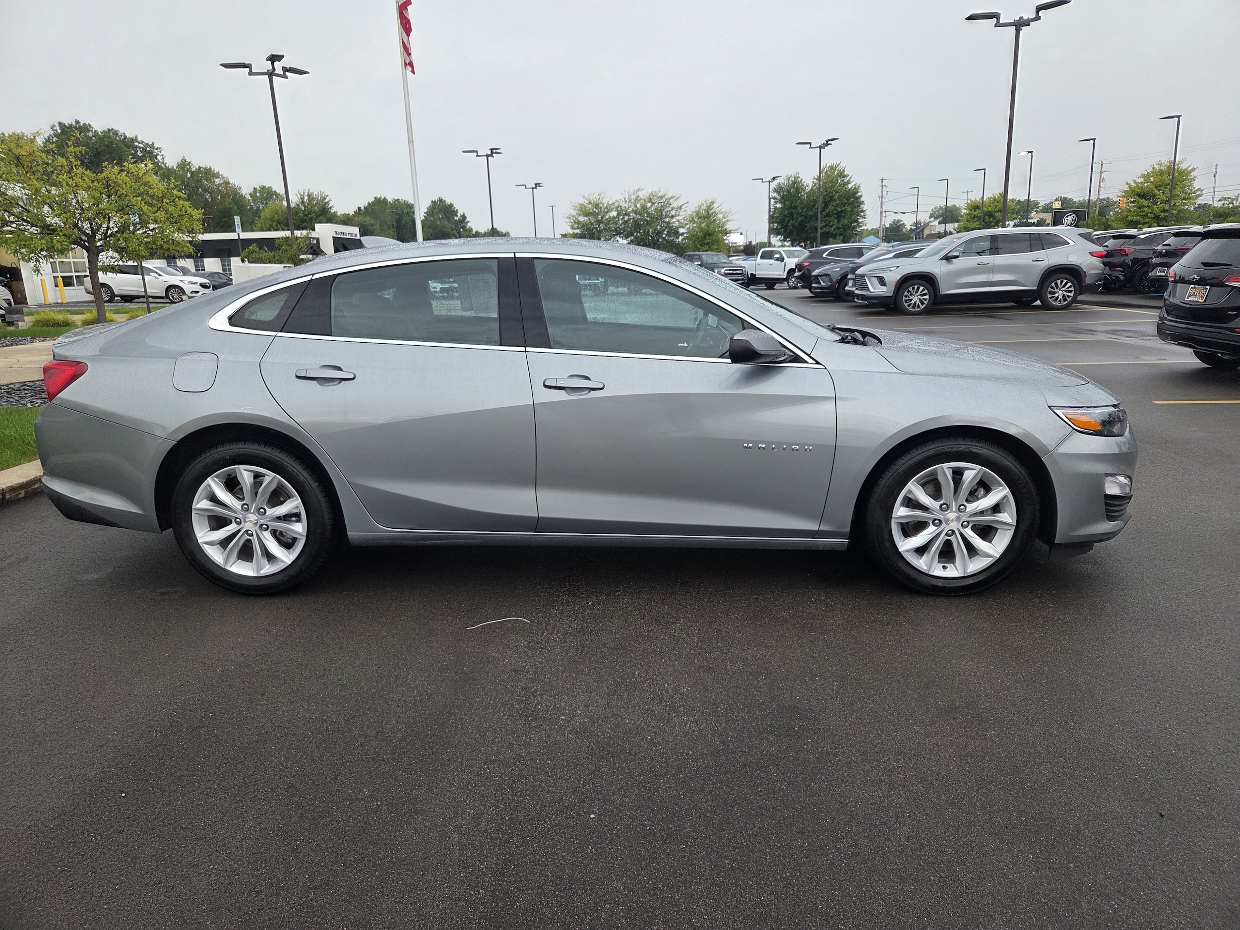 1G1ZD5ST8RF139084