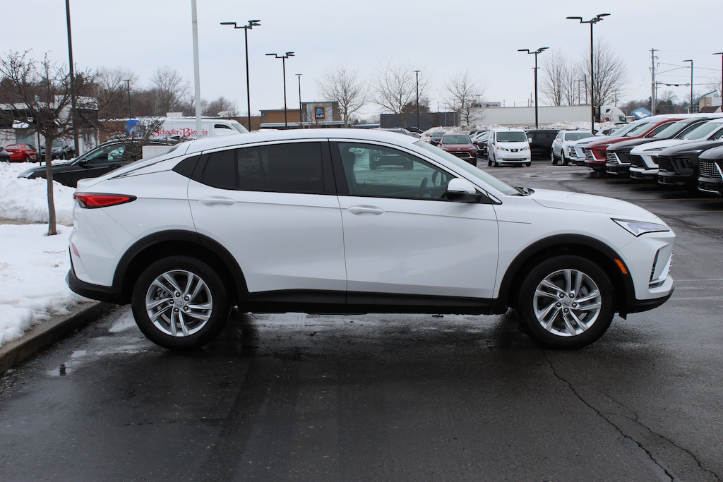 New 2026 Buick Envista Preferred SUV