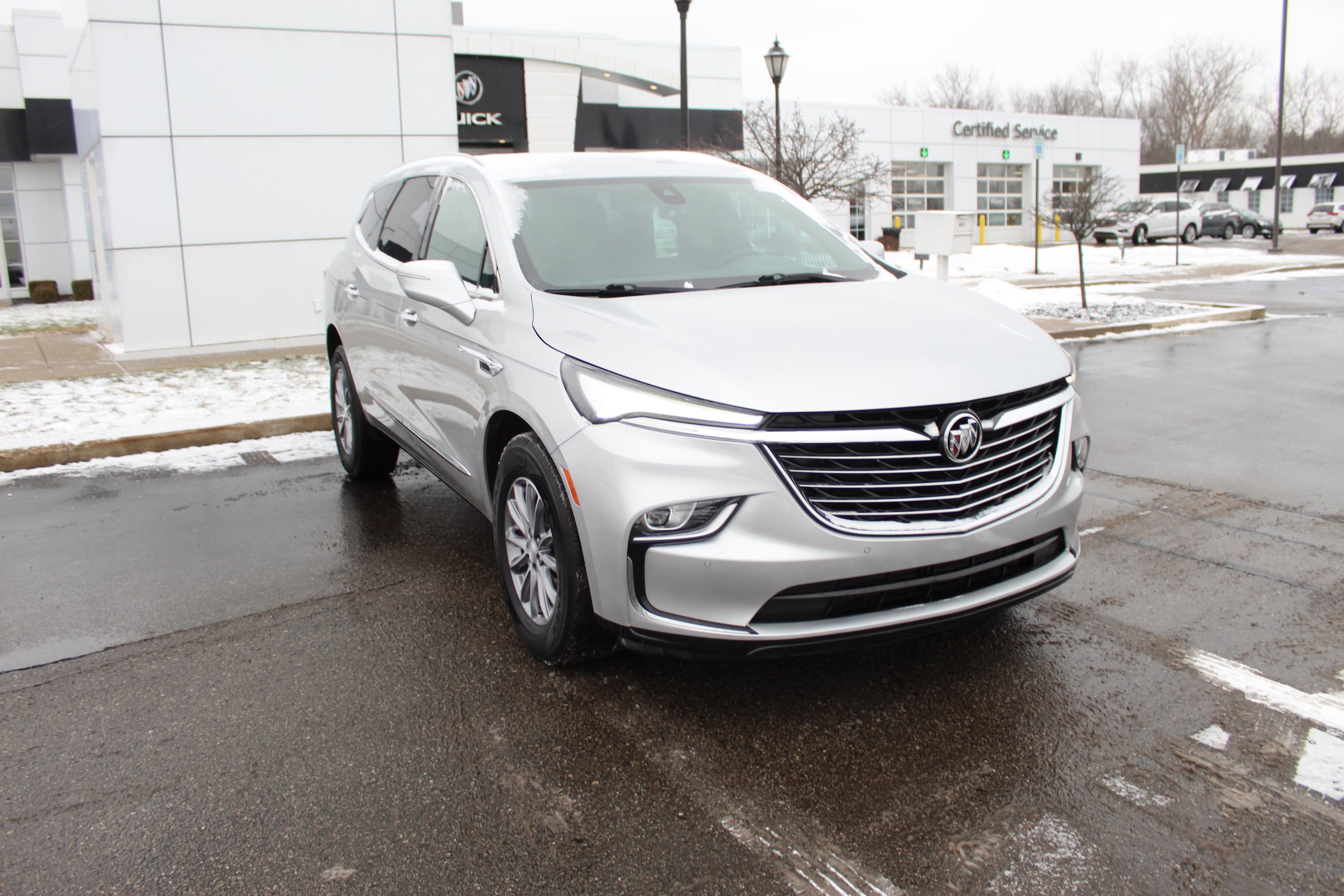 2022 Buick Enclave Essence's photo