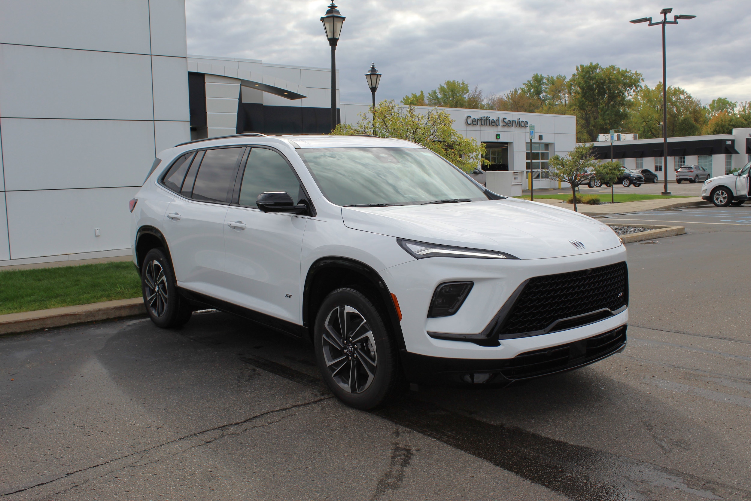 2026 Buick Enclave Sport Touring's photo