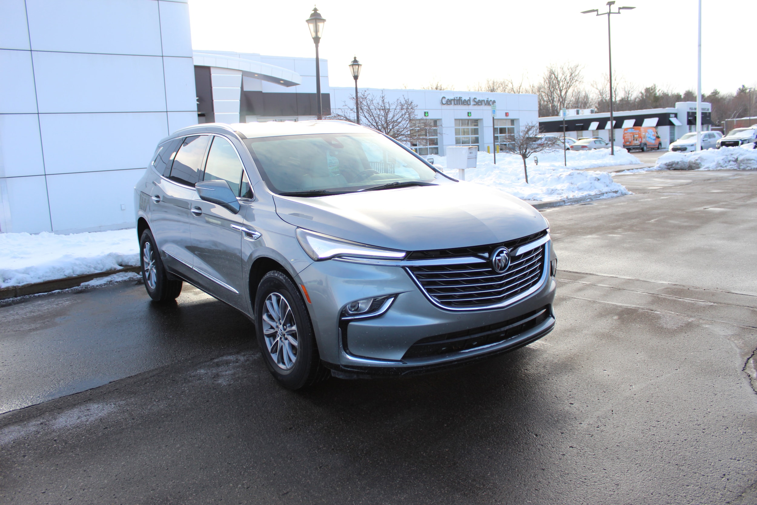 2023 Buick Enclave Essence's photo