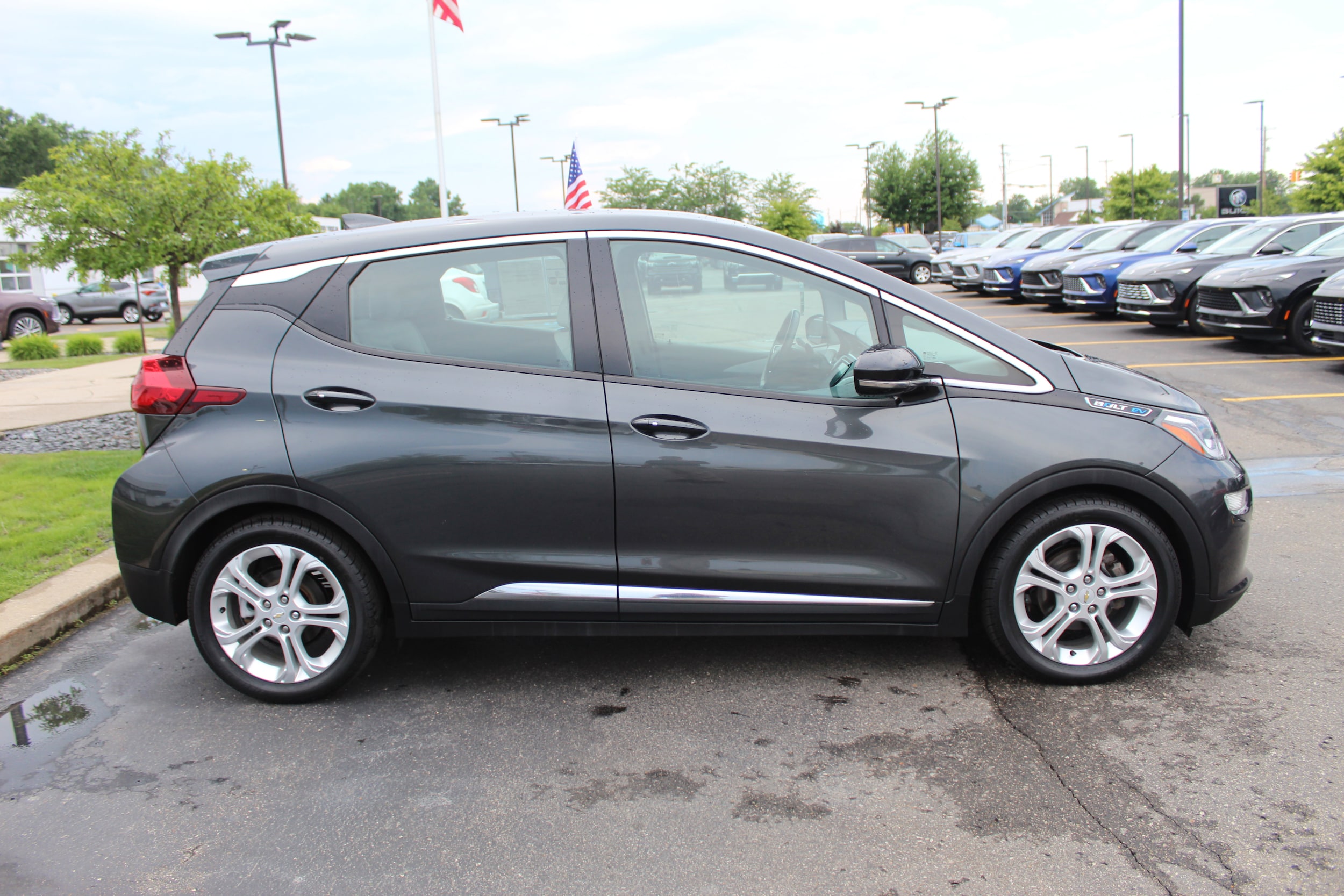 Used 2017 Chevrolet Bolt EV LT with VIN 1G1FW6S05H4181019 for sale in Saginaw, MI