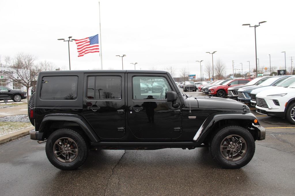 Used 2016 Jeep Wrangler Unlimited Sahara SUV