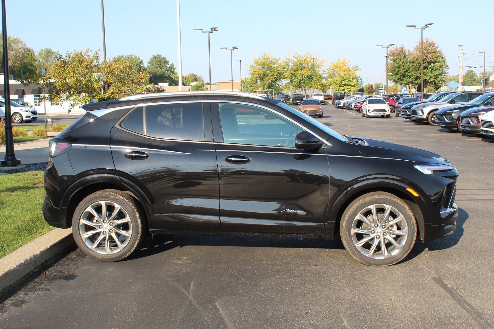 2025 Buick Encore GX Avenir photo 2