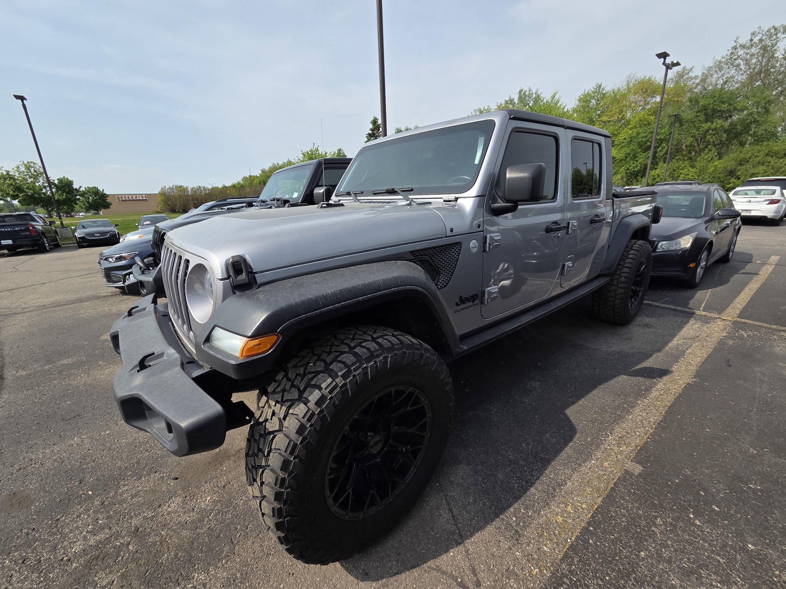 2020 Jeep Gladiator Sport S's photo