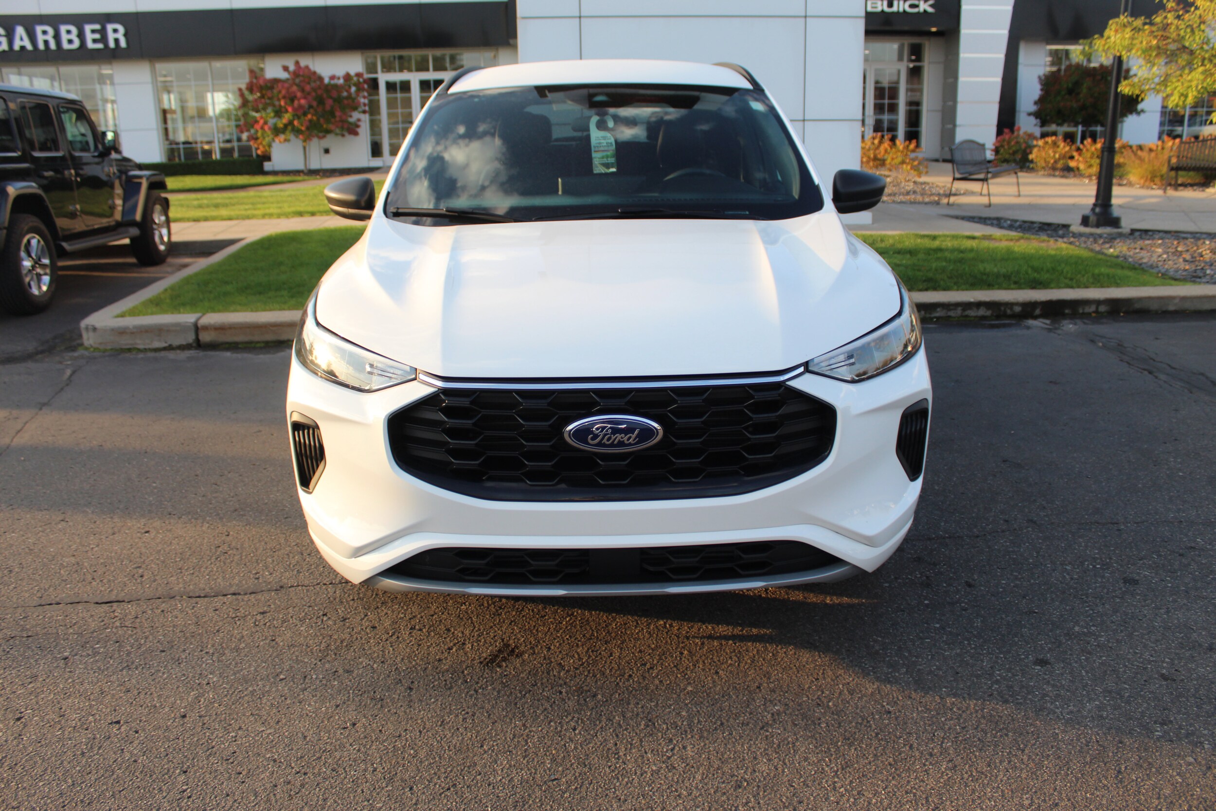 2023 Ford Escape ST-Line photo 3