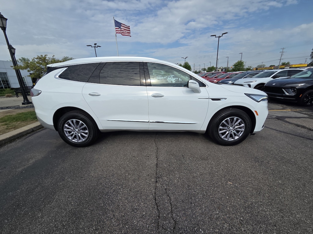 Used 2024 Buick Enclave Essence SUV