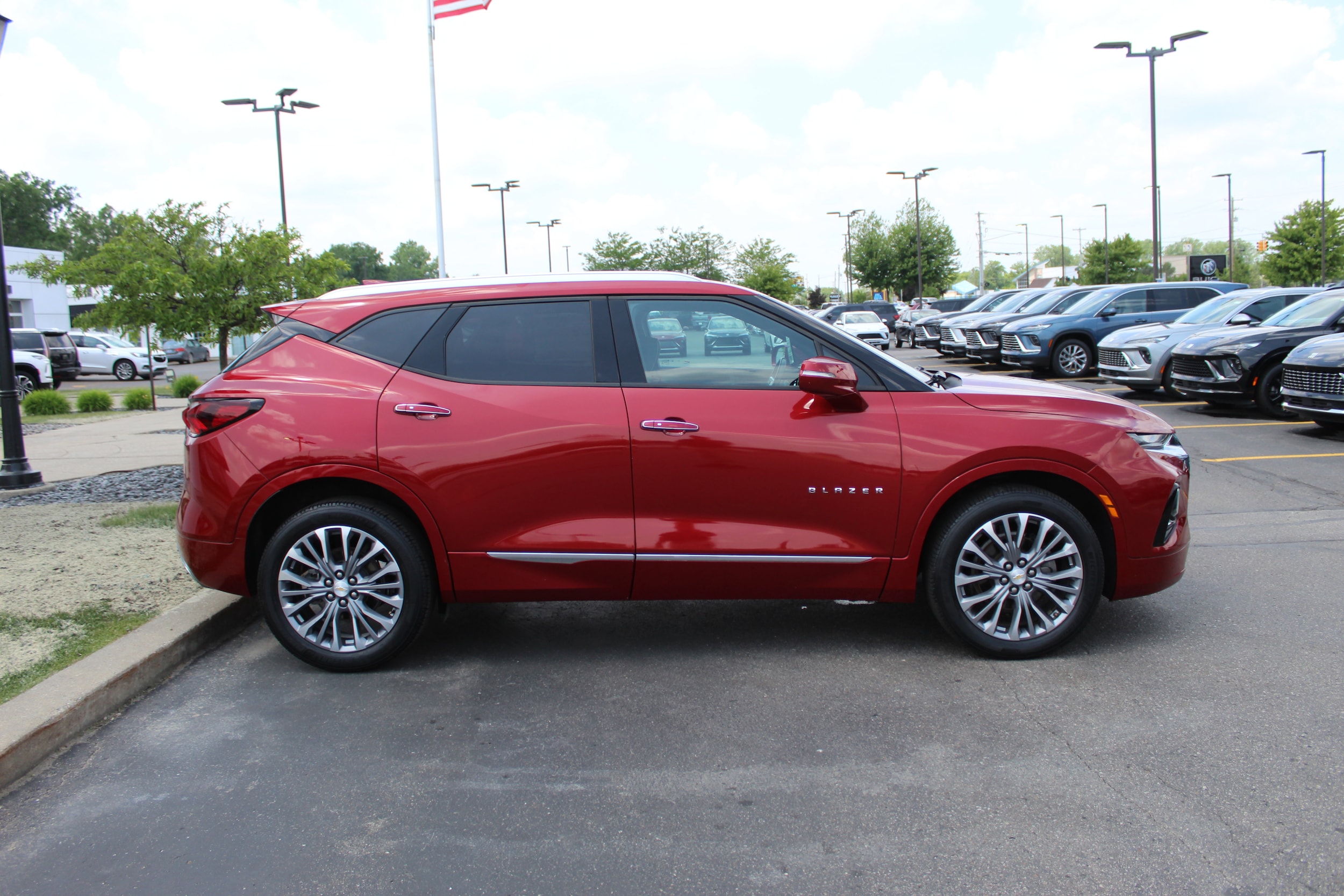 Used 2019 Chevrolet Blazer Premier with VIN 3GNKBFRS8KS643094 for sale in Saginaw, MI