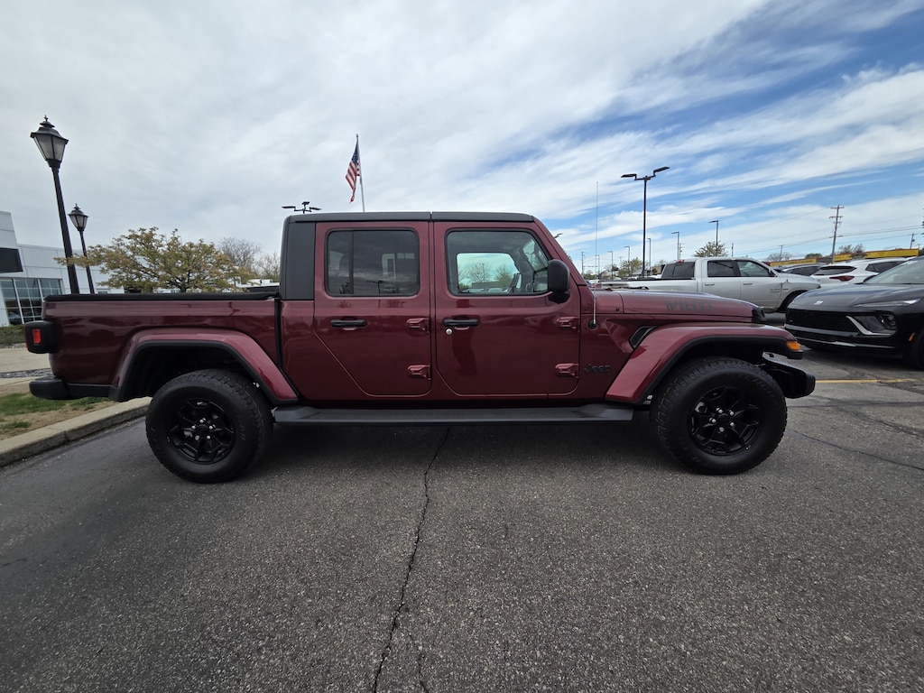 Used 2021 Jeep Gladiator Willys 4x4 Truck Crew Cab