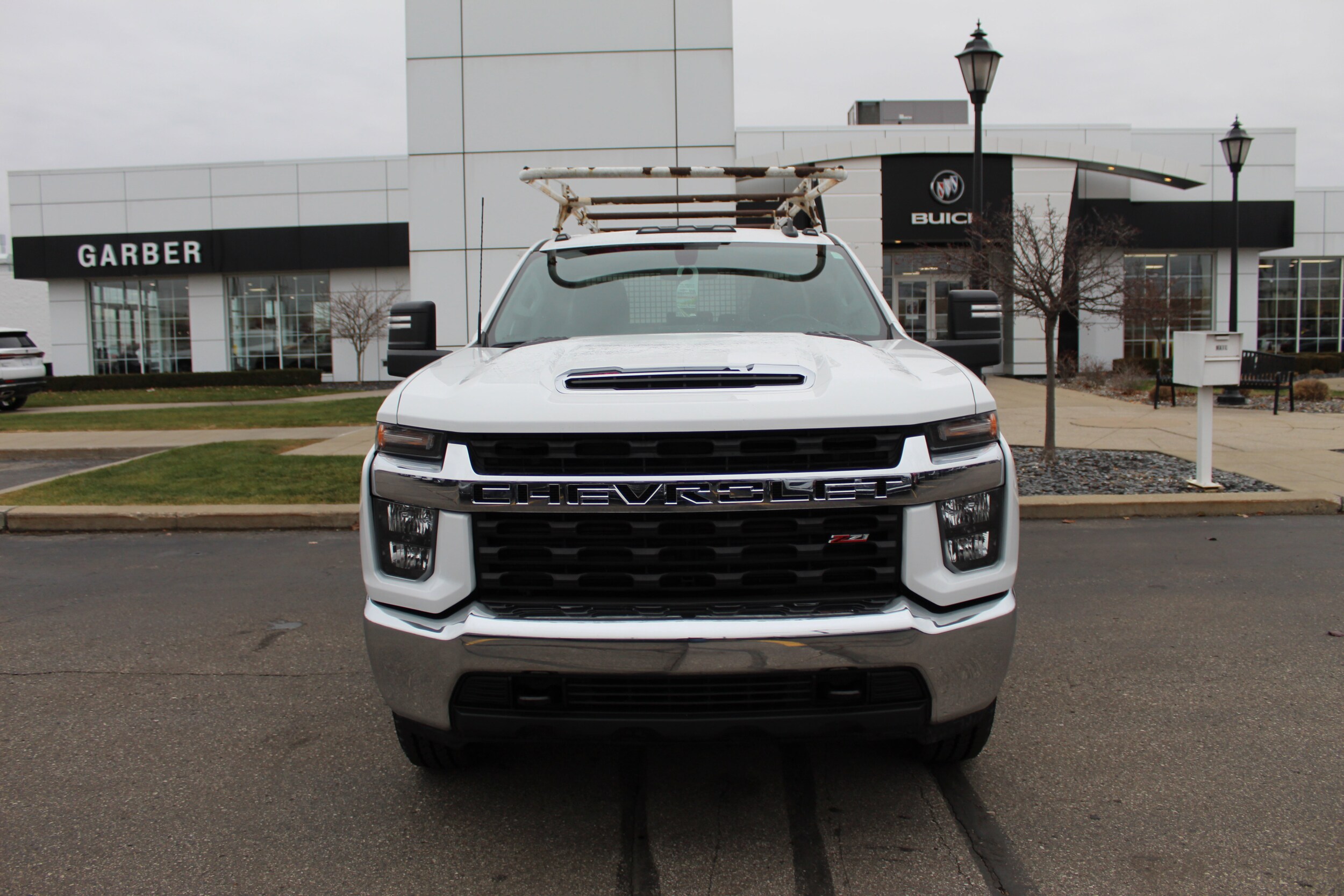 2023 Chevrolet Silverado 2500HD LT photo 2