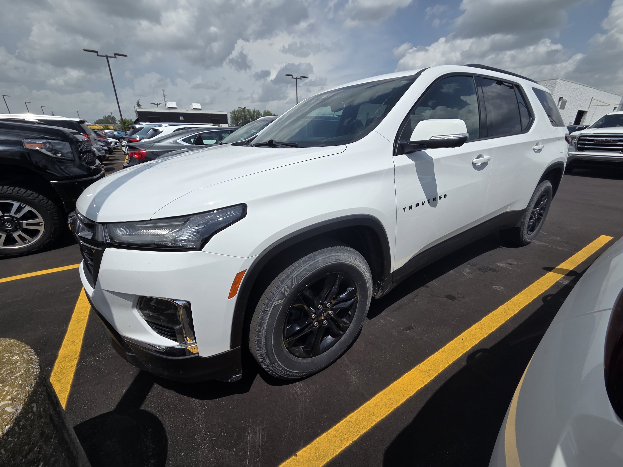 2022 Chevrolet Traverse FWD 1LT's photo
